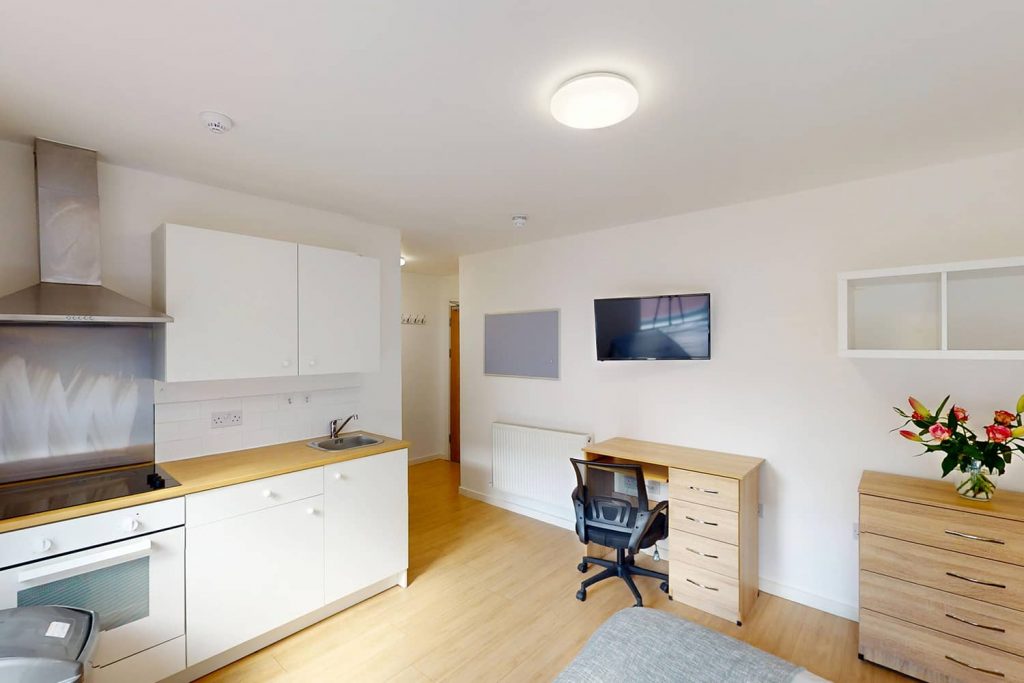  Studio Silver – Annex  -  Metchley Hall  - Gallery -  2