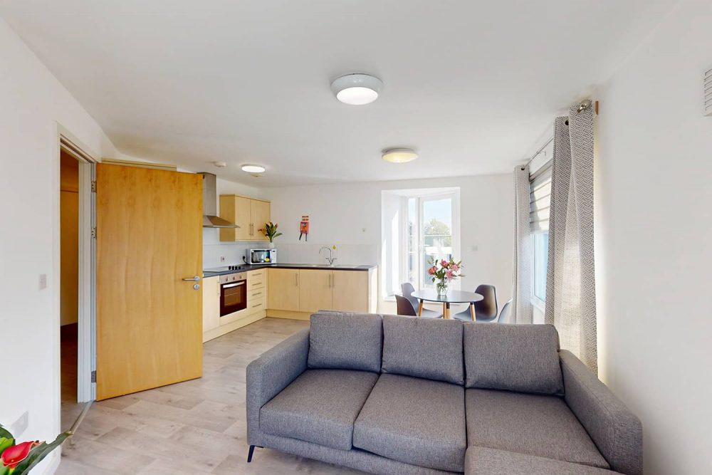  2 Bed Flat  -  Metchley Hall  - Gallery -  8