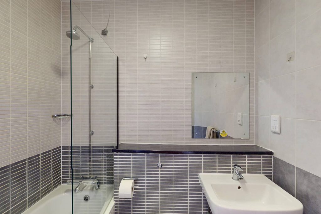  2 Bed Flat  -  Metchley Hall  - Gallery -  2