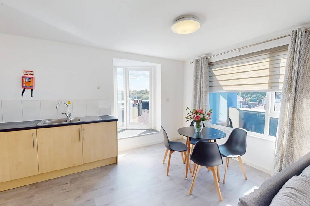  2 Bed Flat  -  Metchley Hall  - Gallery -  11