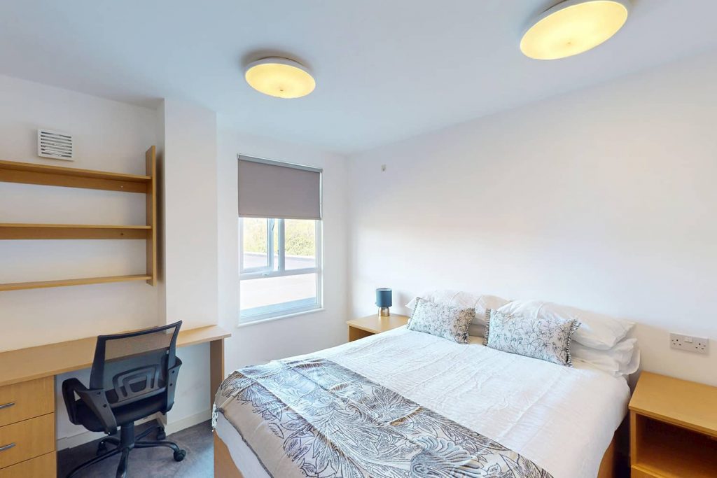  2 Bed Flat  -  Metchley Hall  - Gallery -  1