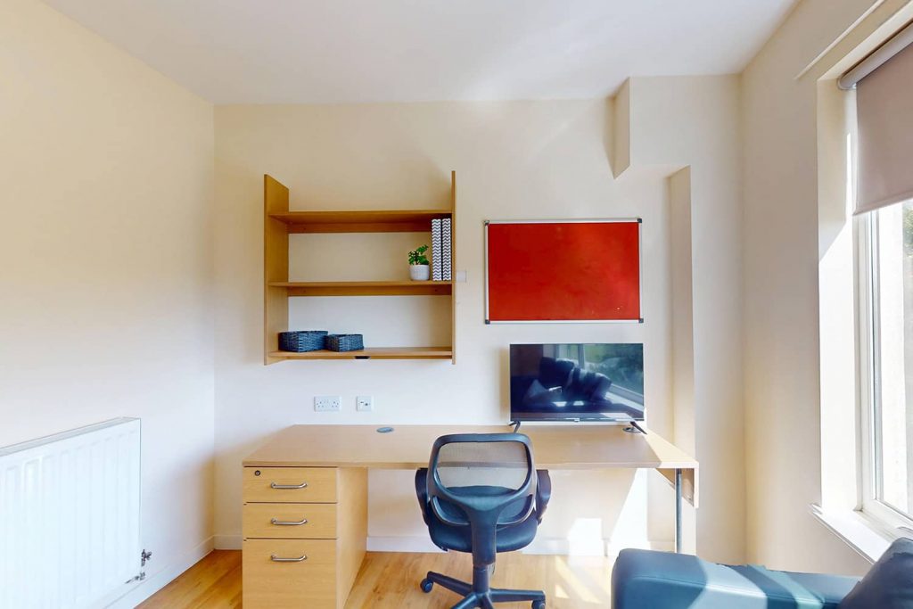 1 Bed Flat  -  Metchley Hall  - Gallery -  3