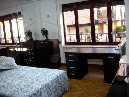 Cool double bedroom in Salamanca - Gallery - 6