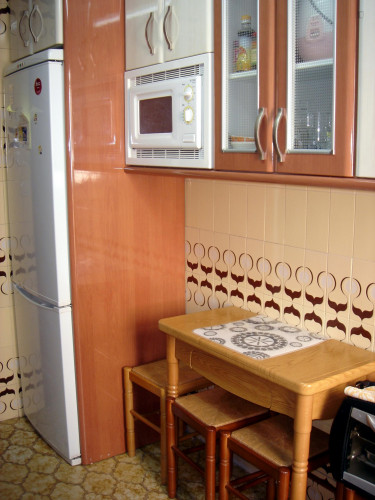 Modern double bedroom in Salamanca