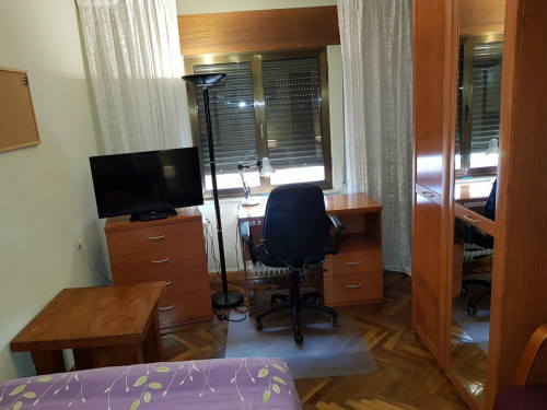 Welcoming double bedroom in Barrio del Oeste - Gallery - 28