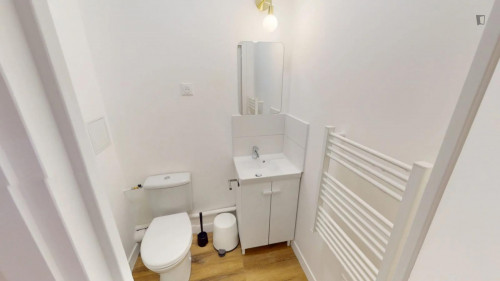 Spacious double ensuite in a 12-bedroom apartment not far from Pont de Levallois - Gallery - 5