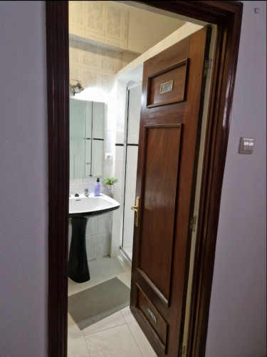 Cozy single Bedroom close to Casa da Música - Gallery - 7
