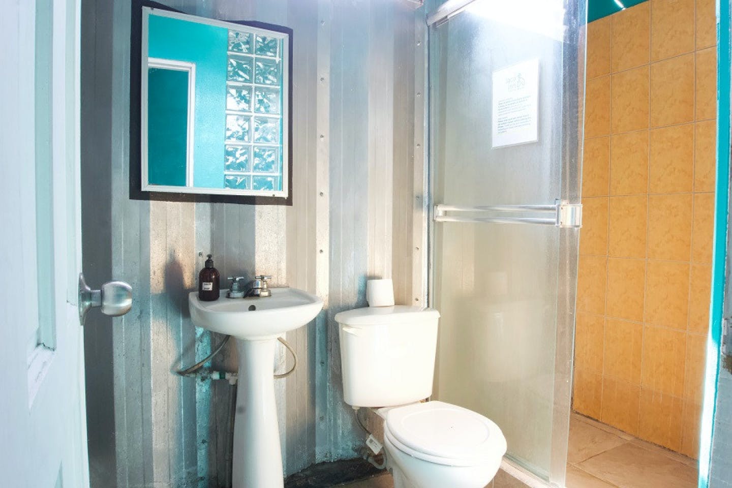 Hangar Room - Charming beach house near San Jose w/ yoga and surf club included. - Gallery - 4