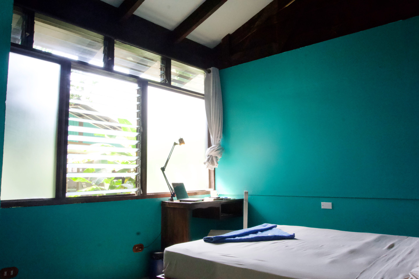 Queen Room - Charming beach house near San Jose w/ yoga and surf club included. - Gallery - 12