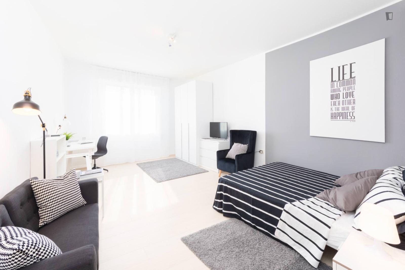  Pleasant Double Bedroom In A 7-Bedroom Flat Near Campo Marzio  -  Pleasant double bedroom in a 7-bedroom flat near Campo Marzio  - Gallery -  1