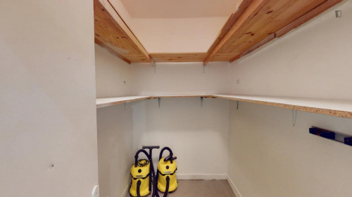 Cosy double bedroom near Les Boutiques Saint Georges  - Gallery -  5