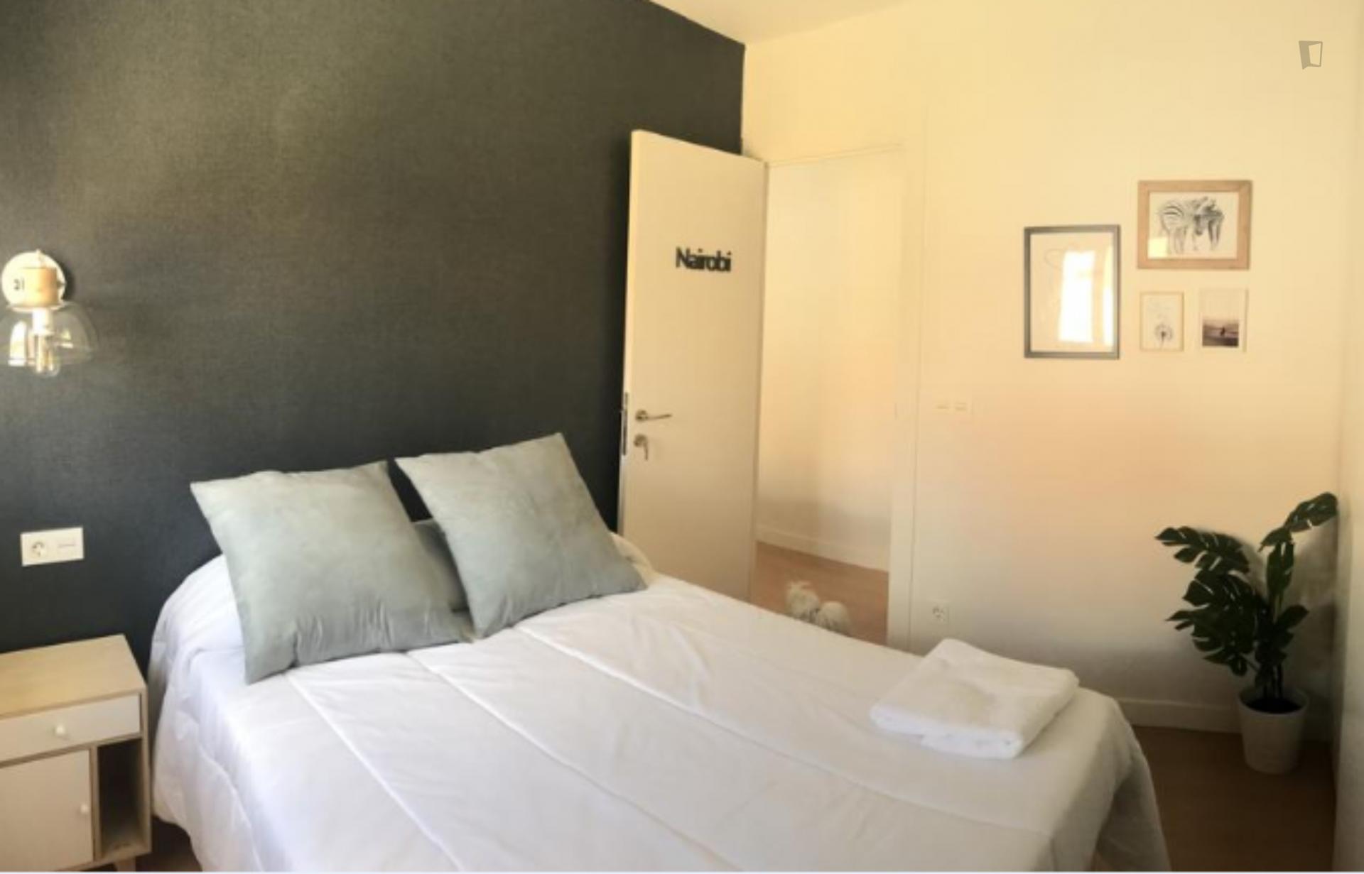Cool double bedroom near Salamanca Professional College of Nursing