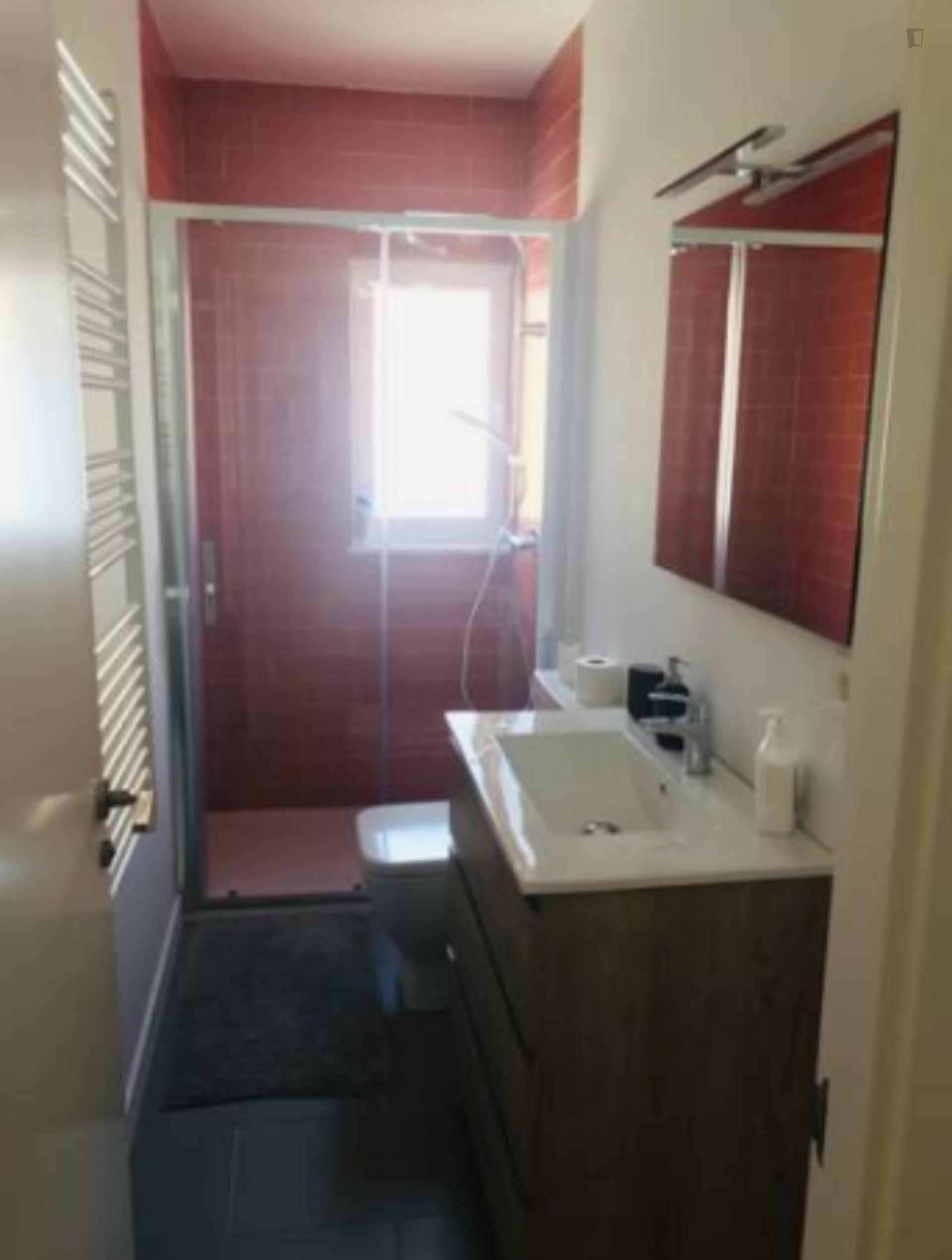 Cool double bedroom near Salamanca Professional College of Nursing