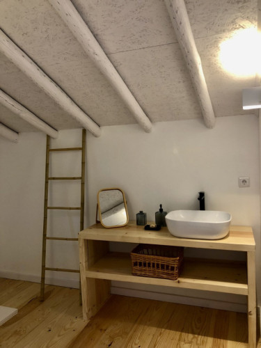 Remote Quiet Villa w/ Workspaces + Pool