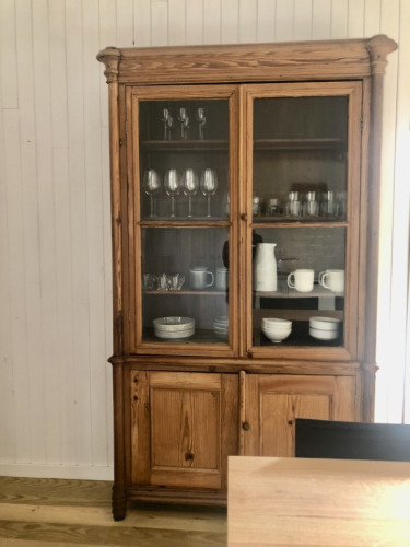 Remote Quiet Villa w/ Workspaces + Pool