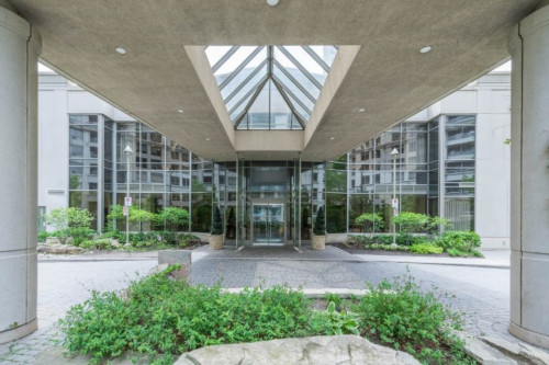 PlanURstay – Business Condo Near Square One - Gallery - 9