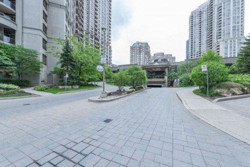 PlanURstay – Business Condo Near Square One - Gallery - 10