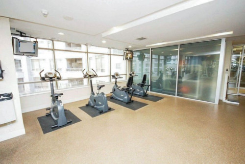PlanURstay – Business Condo Near Square One - Gallery - 20