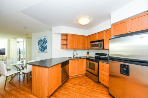 PlanURstay – Business Condo Near Square One - Gallery - 26
