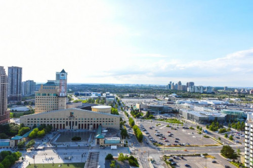 PlanURstay – Business Condo Near Square One - Gallery - 8
