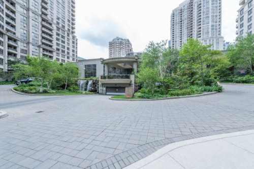 PlanURstay – Business Condo Near Square One - Gallery - 13