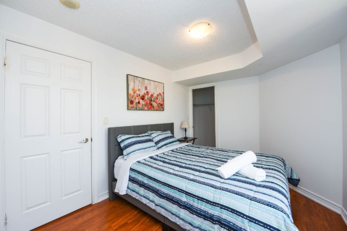 Burnhamthorpe Rd W Serviced Apartments - Gallery - 54