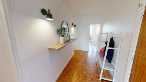 Cosy double bedroom not far from Courbevoie train station