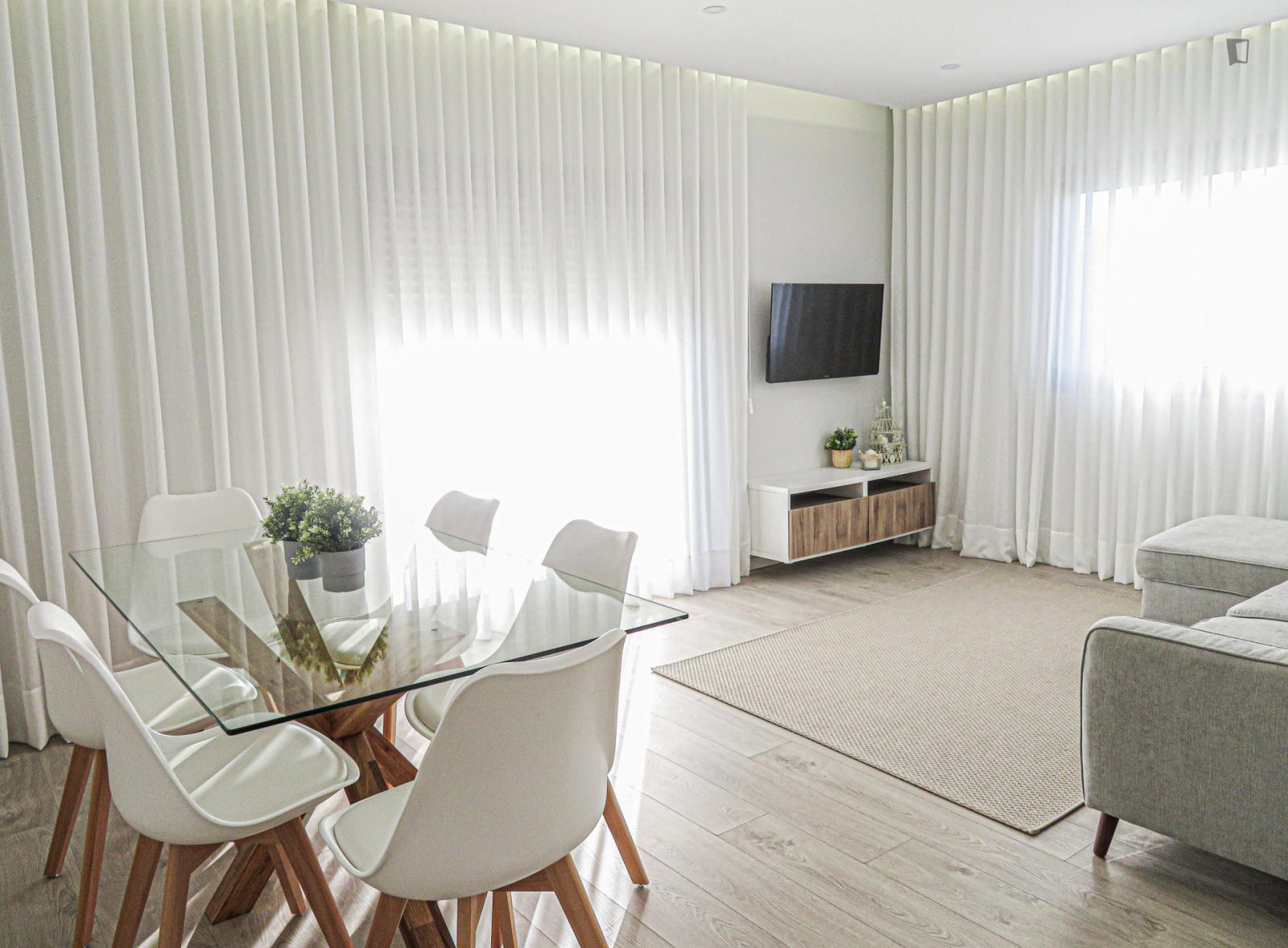 Sunny 2-Bedroom Apartment Near Praia Da Apúlia - 1