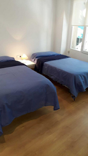 Multiple beds bedroom, with balcony, in 2-bedroom apartment