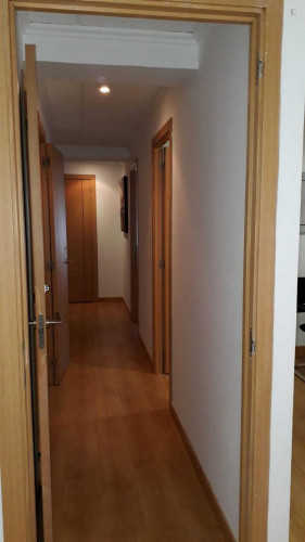 Multiple beds bedroom, with balcony, in 2-bedroom apartment - Gallery - 11