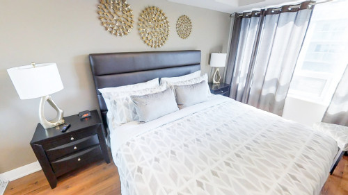 Blue Jays Way Apartment  - Gallery -  4