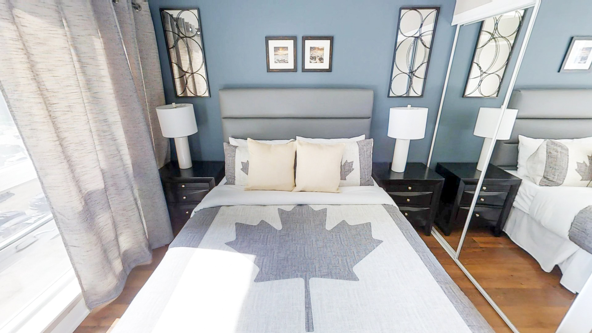 Blue Jays Way Apartment - Gallery - 6