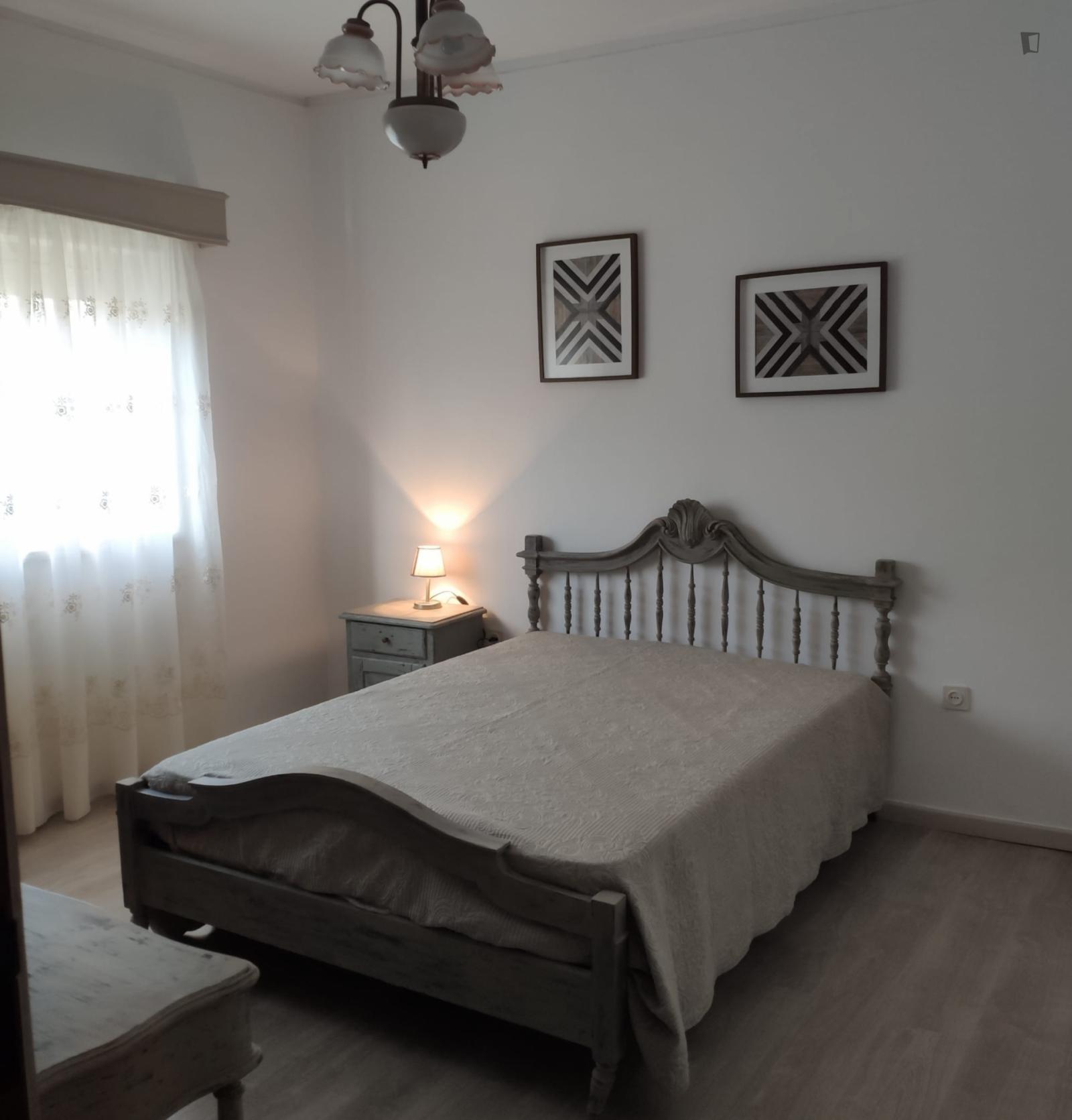 Welcoming Single Bedroom Close To University Of Maia - Welcoming Single Bedroom close to University of Maia - Gallery - 1