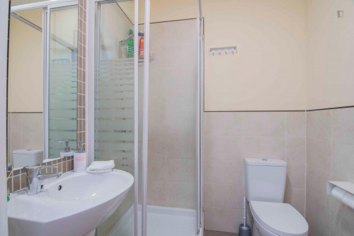 Charming 3-bedroom apartment near Iglesia San Antón  - Gallery -  5