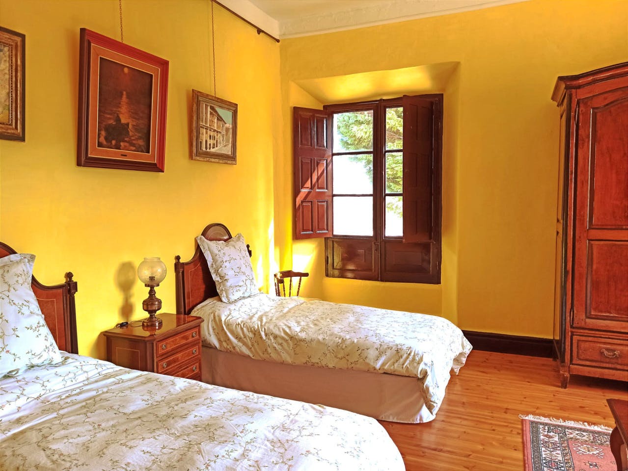  ROOM WITH SHARED BATHROOM  -  Gorgeous palazzo near Pazo De San Isidro  - Gallery -  11