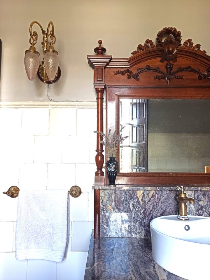  ROOM WITH SHARED BATHROOM  -  Gorgeous palazzo near Pazo De San Isidro  - Gallery -  16