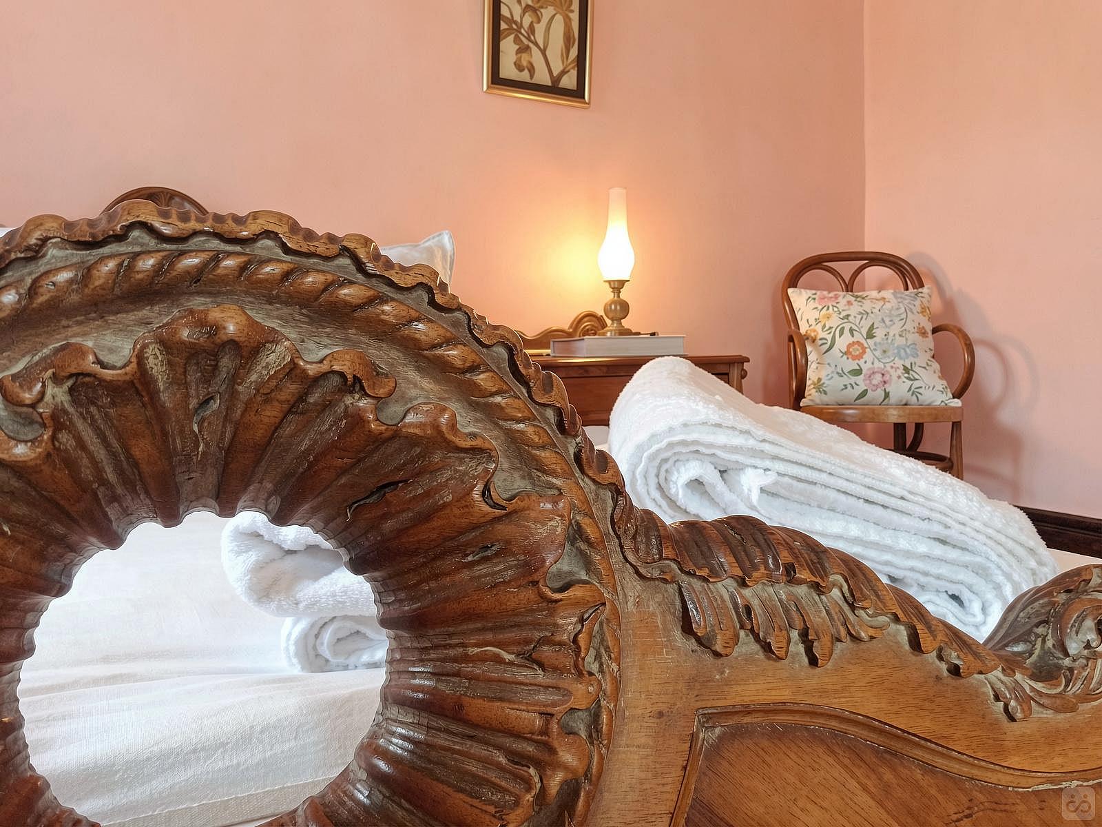  ROOM WITH SHARED BATHROOM  -  Gorgeous palazzo near Pazo De San Isidro  - Gallery -  28