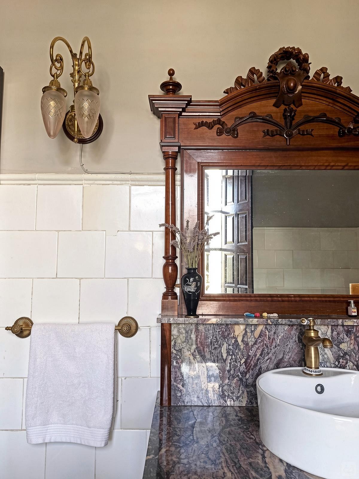  ROOM WITH SHARED BATHROOM  -  Gorgeous palazzo near Pazo De San Isidro  - Gallery -  23