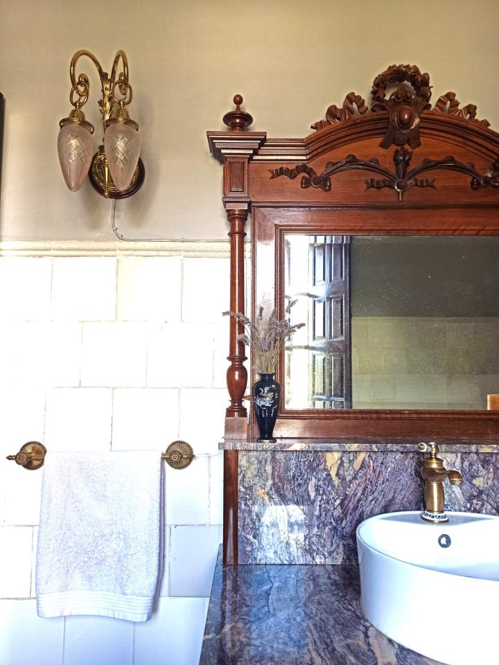  ROOM WITH SHARED BATHROOM  -  Gorgeous palazzo near Pazo De San Isidro  - Gallery -  9