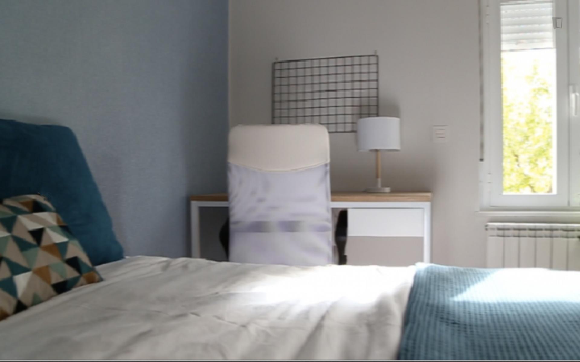 Double bedroom near Pontificial University of Salamanca