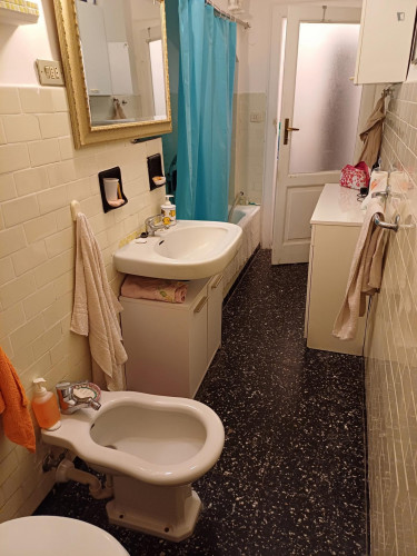 Homely double bedroom near Piazza IV Novembre