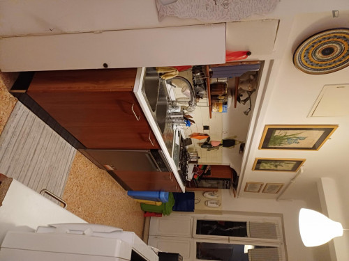 Homely double bedroom near Piazza IV Novembre - Gallery - 7