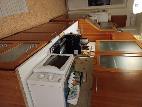Homely double bedroom near Piazza IV Novembre - Gallery - 6