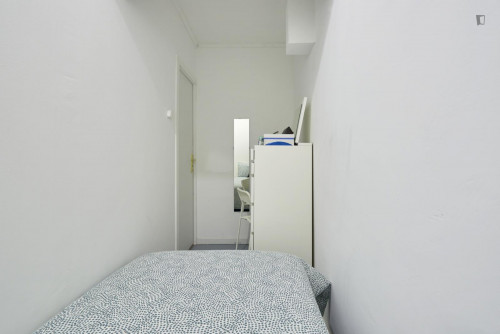 Cosy single bedroom close to José Gomes Ferreira Park