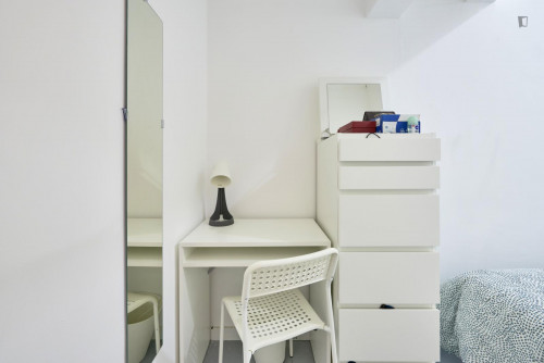 Cosy single bedroom close to José Gomes Ferreira Park