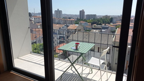 Snug studio with balcony close to Marquês metro station