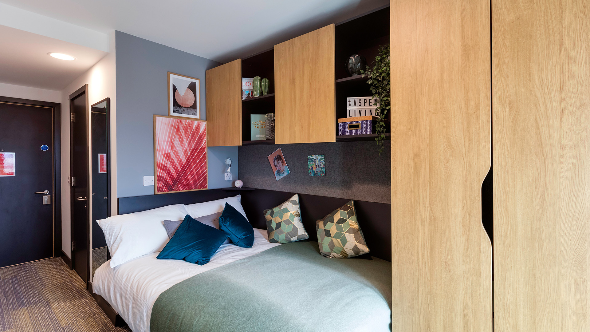  Silver EnSuite (6 Bed) East View 1st Floor  -  Aspen  - Gallery -  3