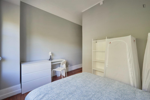 Cool double bedroom near Calouste Gulbenkian Museum