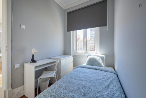 Welcoming single bedroom close to Praça de Espanha metro station