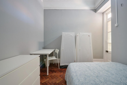 Attractive double bedroom steps away from Calouste Gulbenkian Museum - Gallery - 5